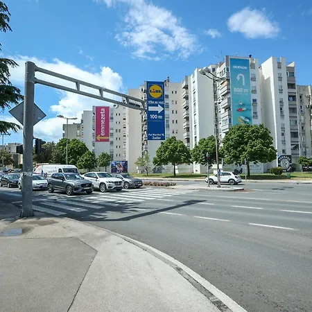 Lana I Davide ザダル