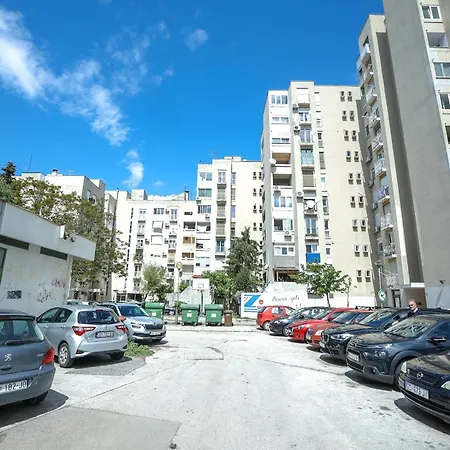 Lana I Davide Apartmán *